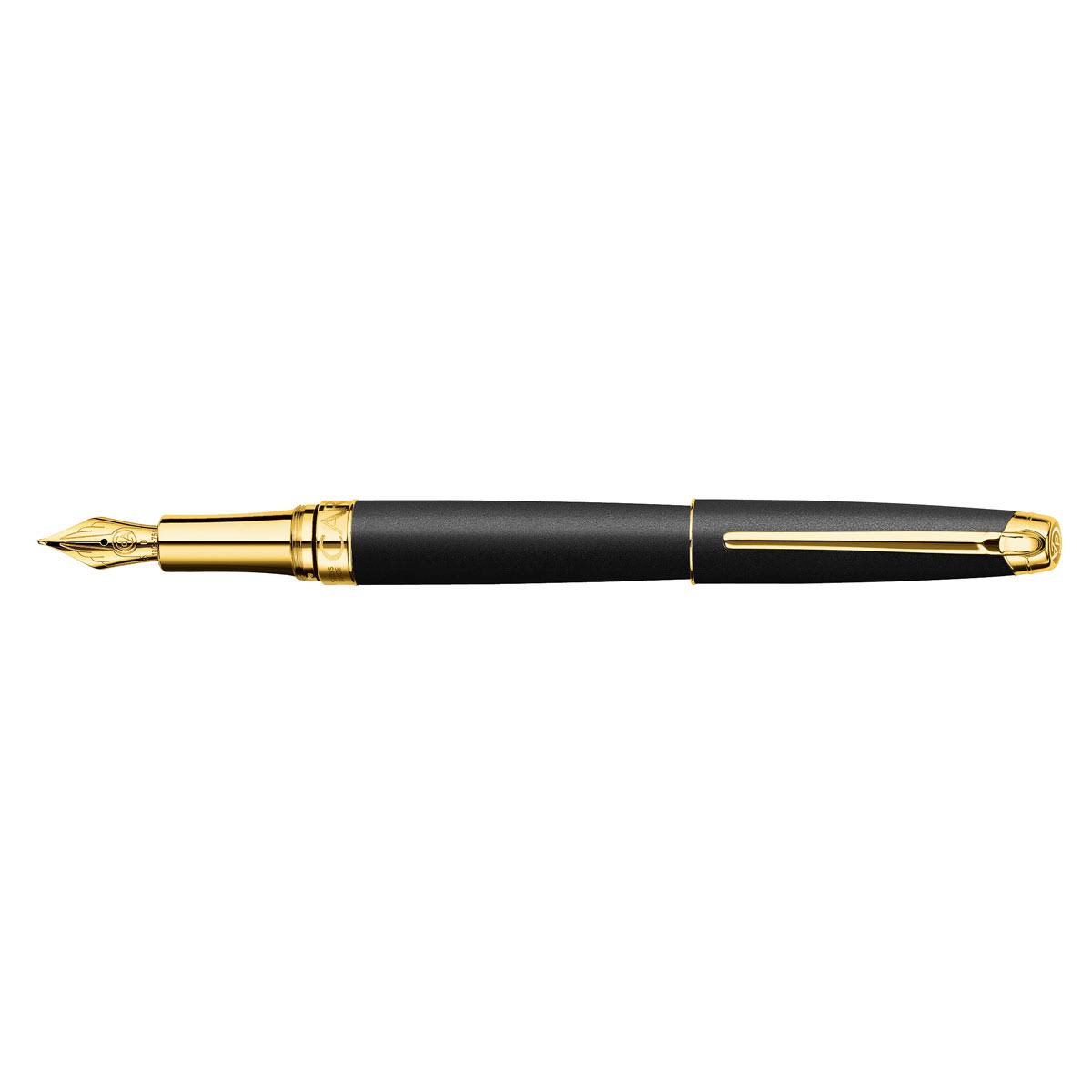 Black Lacquered Gold Plated Fountain Pen D742