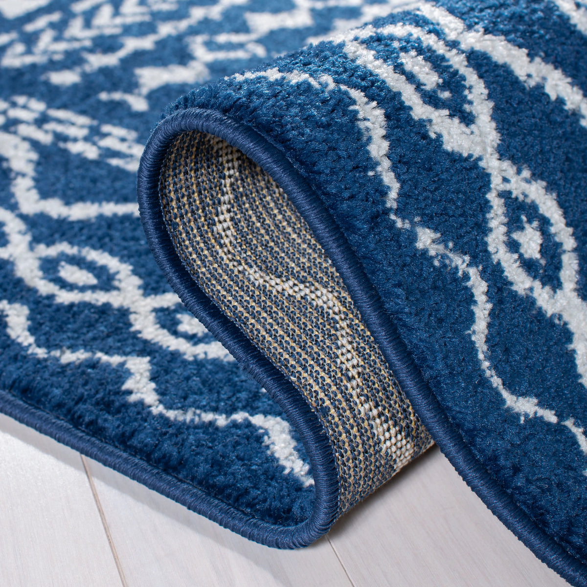 Navy Ivory 2' x 7' Runner Rug X24543