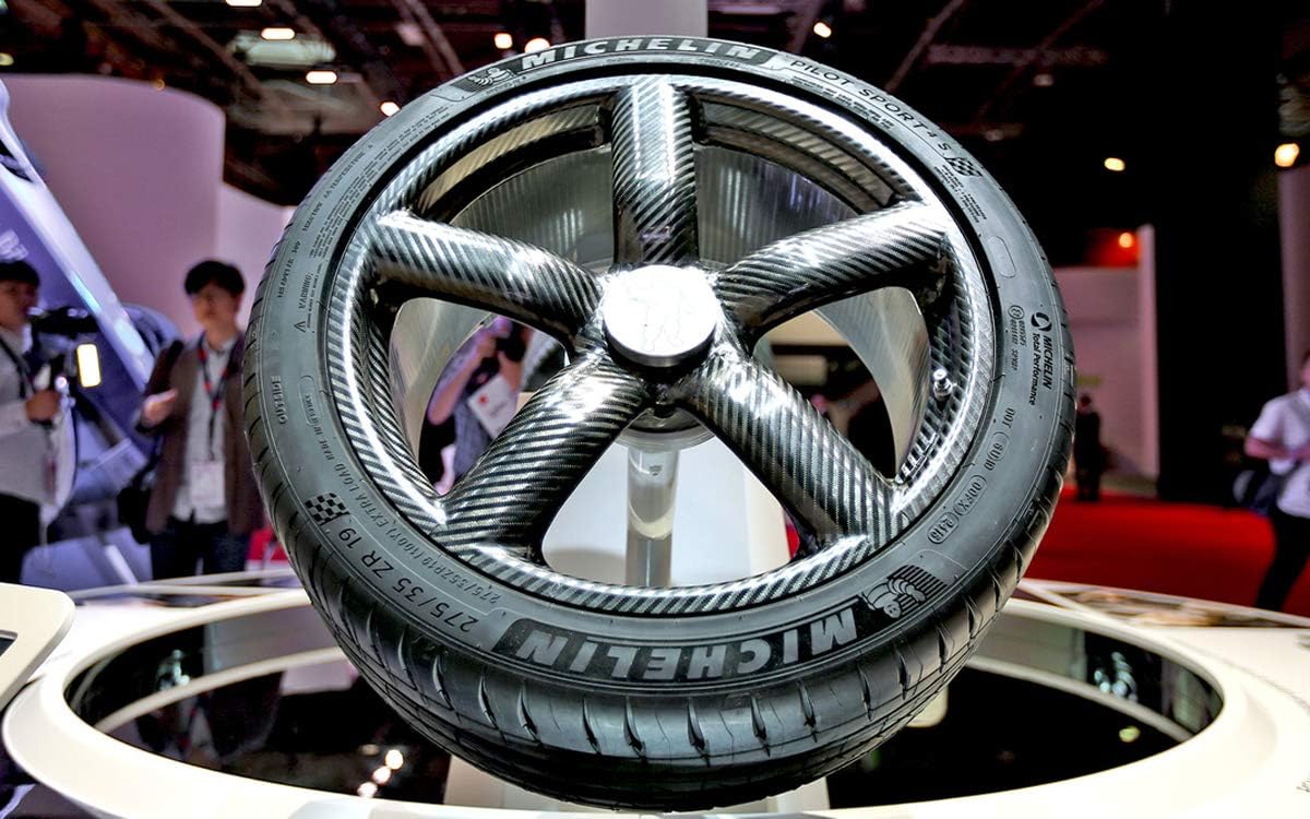 Summer Radial Car Tire 225/40ZR18/XL (92Y) W300933