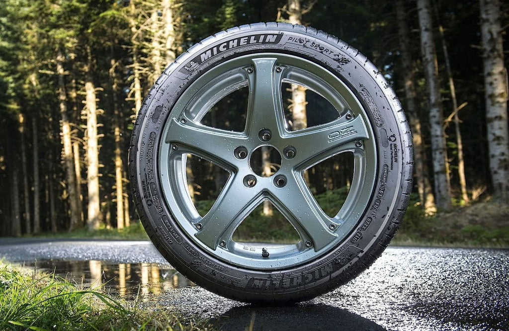 Summer Radial Car Tire 225/40ZR18/XL (92Y) W300933