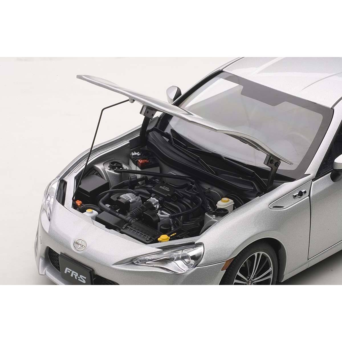 1/18 Scion FR-S Silver Metallic I68324