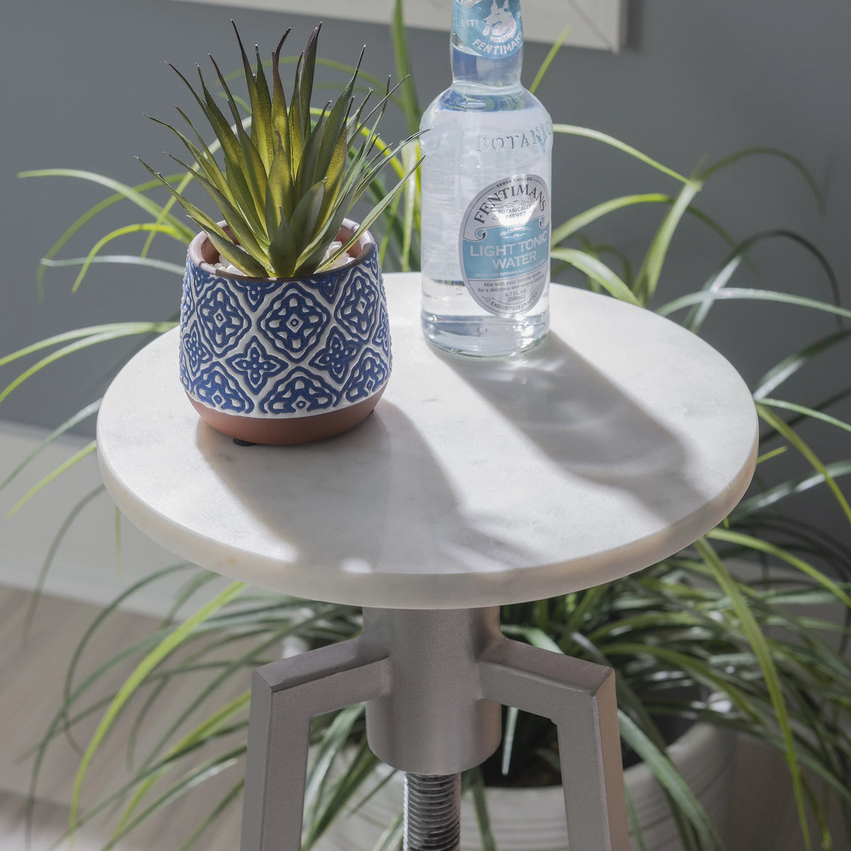 Round Adjustable Height Drink Table M83791