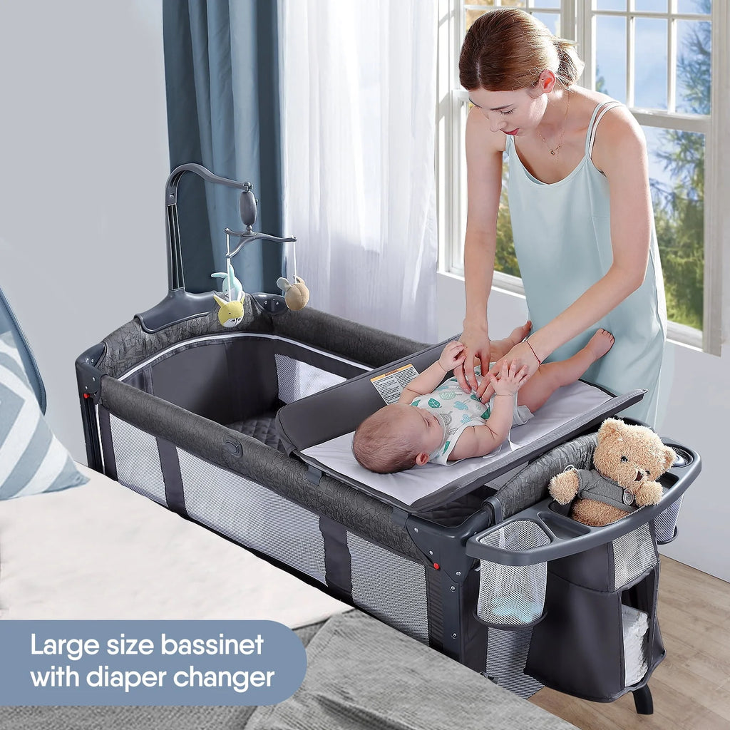 Infant Bedside Sleeper Bassinet with Wheels R4889