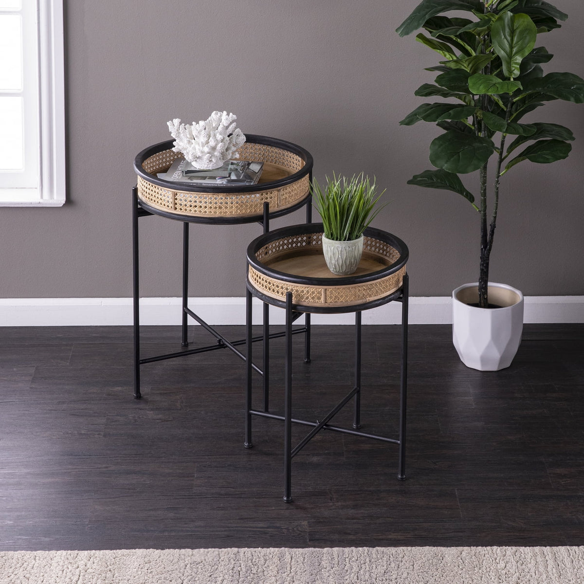 2-Piece Round Rattan Accent Table Set F660134