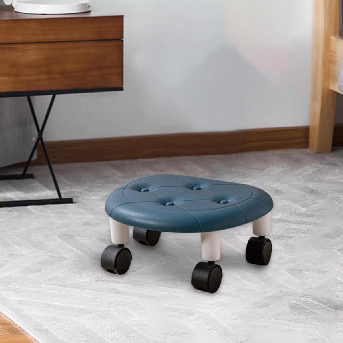 Low Rolling Seat with Wheels Rotatable Blue O821